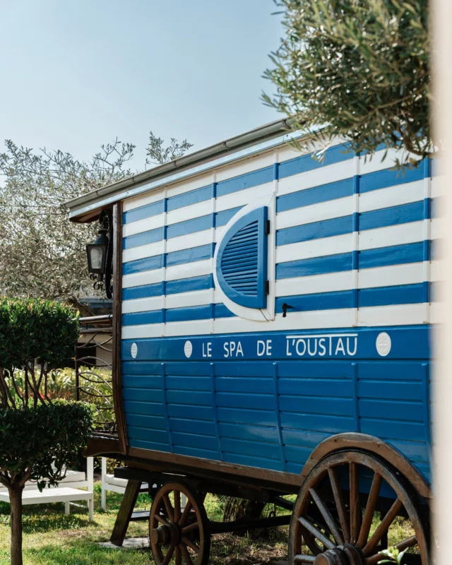 À l’hôtel, on pense à tout…(pour vous) 🧡 Piscine, espace détente, et même une roulotte dédiée aux soins visage & corps...

Plus d’infos sur notre site 
www.oustaucamarguen.com

🌙

___

𝗛𝗼̂𝘁𝗲𝗹**** 𝗢𝘂𝘀𝘁𝗮𝘂 𝗖𝗮𝗺𝗮𝗿𝗴𝘂𝗲𝗻
Votre hôtel familiale en pleine Camargue
🔗 Réservation en ligne l lien en bio

🖥️ @agence.foudre